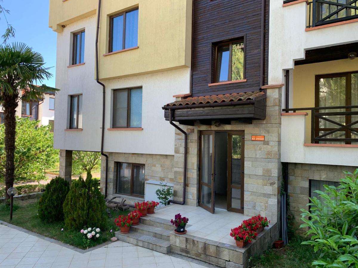 Apartment At St. Nicholas Complex-Igora Csernomorec Kültér fotó